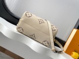 Louis Vuitton New Classic Versatile Embossed Logo Handbag Crossbody Bag Size: 25 x 19 x 15 CM