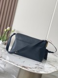 Louis Vuitton Fashion Soft Leather Messenger Bag Crossbody Bag Size: 30 x 18 x 12 CM