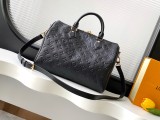 Louis Vuitton Classic Speedy Soft 30 Series Handheld Crossbody Bag Size: 21 x 17 x 30 CM