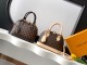 Louis Vuitton New Classic Versatile Vintage Handbag Crossbody Bag Size: 25 x 19 x 12 CM