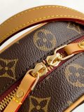 Louis Vuitton Classic Boite Chapeau Souple Shoulder Bag Size: 17 x 18 x 7 CM