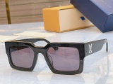 Louis Vuitton New Personalized Fashion Square Frame Sunglasses Size: 52-22-145