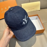 Louis Vuitton Classic Embroidered Logo Baseball Hat Couple Casual Duck Tongue Hat