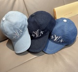 Louis Vuitton Classic Embroidered Logo Baseball Hat Couple Casual Duck Tongue Hat