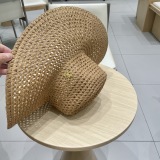 Louis Vuitton New Large Bbrimmed Hollow Grass Hat Sunscreen Beach Sunscreen Top Hat