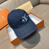 Louis Vuitton Classic Embroidered Logo Baseball Hat Couple Casual Duck Tongue Hat