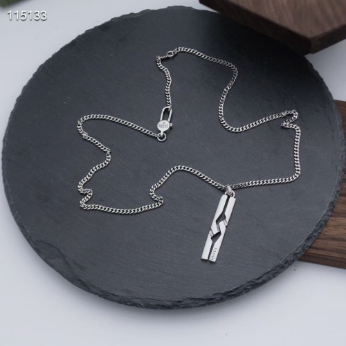 Gucci New Couple Retro Versatile Pendant Necklace