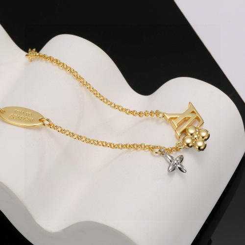 Louis Vuitton New Classic Fashion Letter Bracelet