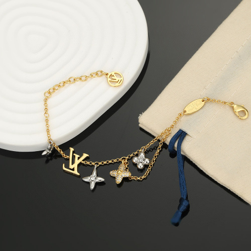 Louis Vuitton New Classic Fashion Letter Bracelet