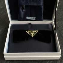 Prada New Fashion Versatile Triangle Hair Clip Prada New Fashion Versatile Triangle Hair Clip