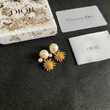 Dior New Classic Fashion Sunflower Pearl Earrings
