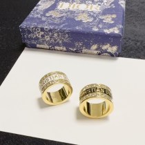 Dior New Fashion Versatile CD Letter Full Edge Diamond Ring Dior New Fashion Versatile CD Letter Full Edge Diamond Ring