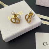 Dior New Fashion Versatile CD Pearl Earrings