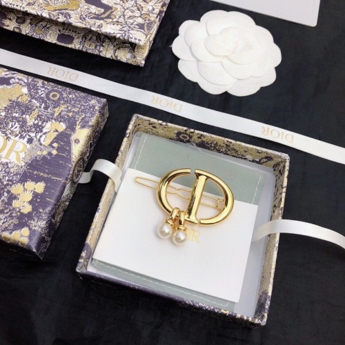 Dior New Fashion Pearl CD Hair Clip