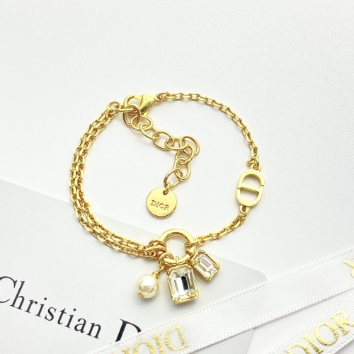 Dior New Classic Fashion Square Sugar Pearl Double Layer Bracelet