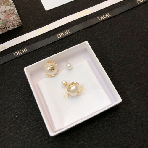 Dior New Fashion Versatile CD Pearl Earrings