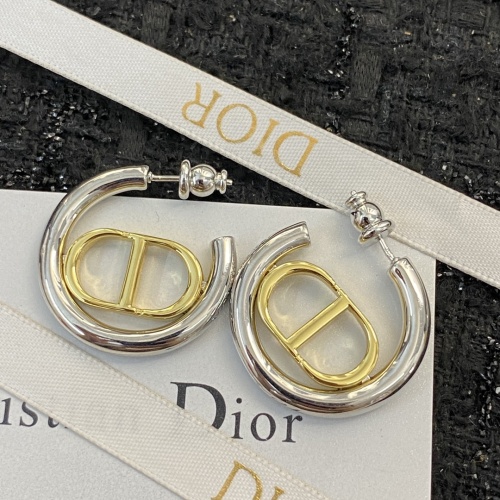 Dior New Classic Fashion Color Contrasting CD Earrings