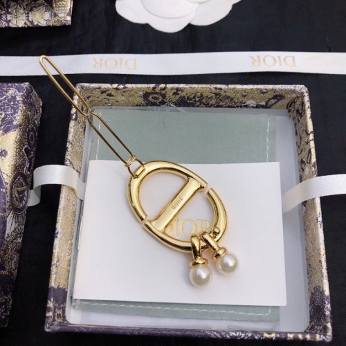 Dior New Fashion Pearl CD Hair Clip