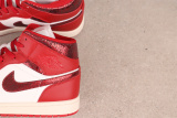 Air Jordan 1 Mid Retro White and Red Basketball Shoes Unisex Sneaker