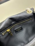 Burberry New Classic Horse Leather Chain Shoulder Bag Crossbody Bag Size: 20.5 x 7.5x 16 CM