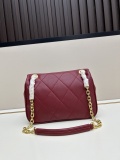 Burberry New Classic Horse Leather Chain Shoulder Bag Crossbody Bag Size: 20.5 x 7.5x 16 CM