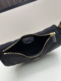 Burberry New Classic Versatile Plaid Shoulder Bag Crossbody Bag Size: 23.5 x7x18 CM