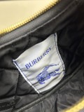 Burberry New Classic Versatile Plaid Shoulder Bag Crossbody Bag Size: 23.5 x7x18 CM