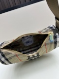 Burberry New Classic Versatile Plaid Shoulder Bag Crossbody Bag Size: 23.5 x7x18 CM
