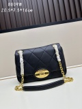Burberry New Classic Horse Leather Chain Shoulder Bag Crossbody Bag Size: 20.5 x 7.5x 16 CM