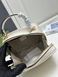 Gucci Classic GG Handbag Crossbody Bag Size: 17x15x9 CM