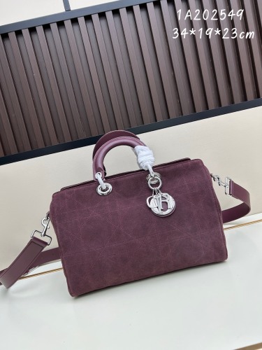 Dior New Classic Letter Diamond Grid Leather Handbag Size: 34x19x23 CM