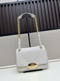 Burberry New Classic Horse Leather Chain Shoulder Bag Crossbody Bag Size: 20.5 x 7.5x 16 CM