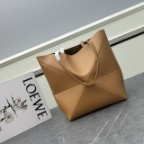 Loewe New Fashion Foldable Leather Handbag Crossbody Bag Size: 25.5x14.5x31.5 CM