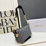 Dior New Classic Logo Printed Chain Hobo Bag Crossbody Bag Size: 22 x 14.5 x 10 CM