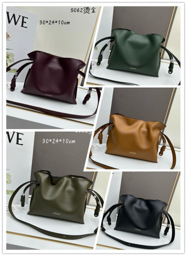 Loewe New Fashion Leather Lucky Bag Single Shoulder Crossbody Bag Size: 30x24.5x10.5 CM