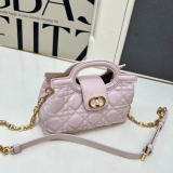 Dior New Fashion Lingge Mini Handbag Chain Crossbody Bag Size: 18.5x8.5x13 CM