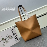 Loewe New Fashion Foldable Leather Handbag Crossbody Bag Size: 25.5x14.5x31.5 CM