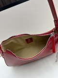 Givenchy New Fashion 4G Pendant Leather Underarm Bag Size: 18 x 30 x 8 CM