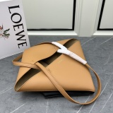 Loewe New Fashion Foldable Leather Handbag Crossbody Bag Size: 25.5x14.5x31.5 CM