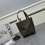 Loewe New Fashion Foldable Leather Handbag Crossbody Bag Size: 16.5x9.5x20 CM