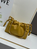 Loewe Fashion Wrinkle Knot Sheepskin Chain Shoulder Bag Crossbody Bag Size: 30 x 10.5 x 20 CM
