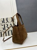 Prada New Fashion Leather Tote Bag Underarm Bag Size: 15.5 x 18 x 10 CM