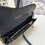 Dior New Classic Logo Printed Flip Chain Crossbody Bag Size: 19 x 9 x 3 CM