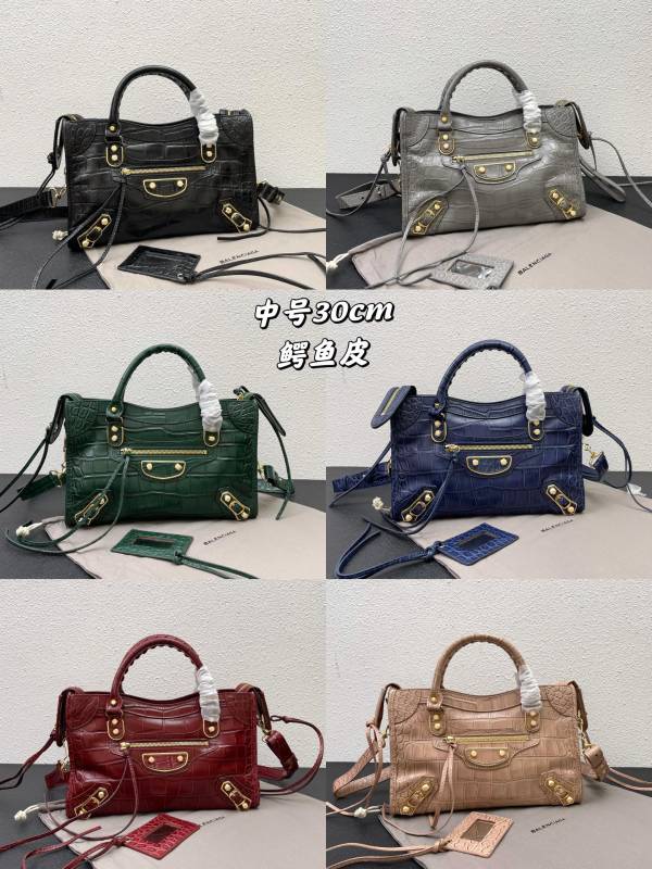Balenciaga New Fashion Crocodile Pattern Leather Motorcycle Bag Crossbody Bag Size: 30 x 20 x 10 CM