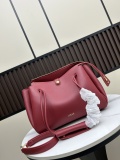 Loewe New Fashion Leather Handbag Size: 28.5 x 11 x 23 CM