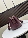 Loewe New Fashion Leather Handbag Size: 23.5 x 10 x 19 CM