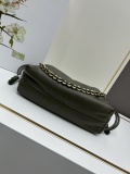 Loewe Fashion Wrinkle Knot Sheepskin Chain Shoulder Bag Crossbody Bag Size: 30 x 10.5 x 20 CM