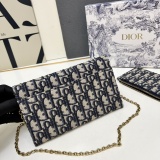 Dior New Classic Logo Printed Flip Chain Crossbody Bag Size: 19 x 9 x 3 CM