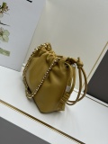 Loewe Fashion Wrinkle Knot Sheepskin Chain Shoulder Bag Crossbody Bag Size: 30 x 10.5 x 20 CM