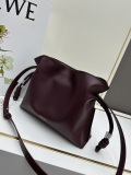 Loewe New Fashion Leather Lucky Bag Single Shoulder Crossbody Bag Size: 30x24.5x10.5 CM